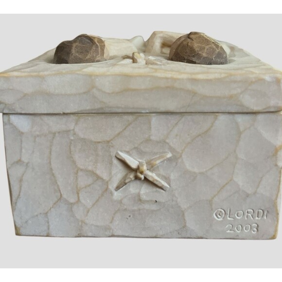 Willow Tree Friendship Trinket Box Forever Friends Susan Lordi Demadco 2003 - Picture 4 of 5